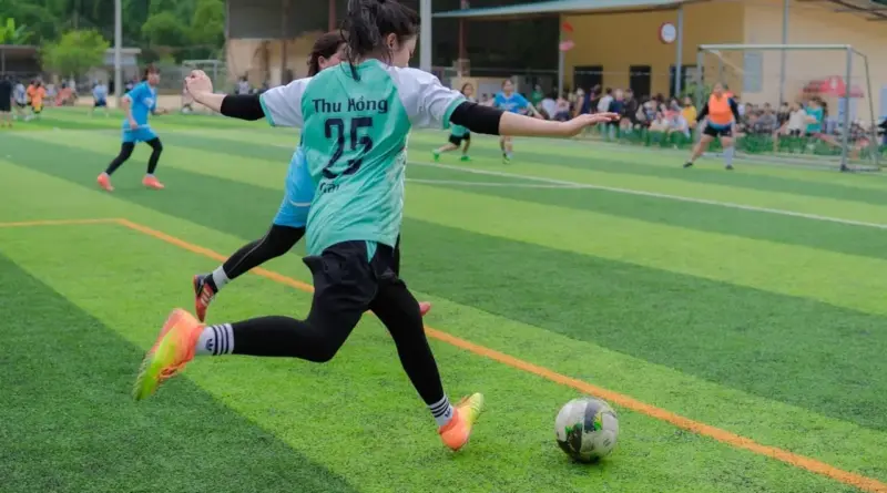 To mål i undertal, nul-nul-drama og masser af sen spænding – sådan forløb 7. spillerunde i Primera B Metropolitana 2025