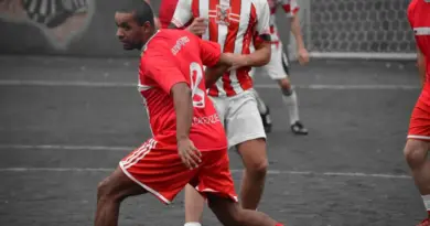 Sen dramatik, straffespark og røde kort: Overblik over Primera Nacional 2025 – runde 14