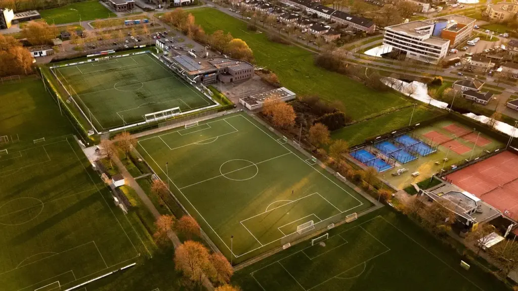 Primera B Metropolitana runde 19 – samlet kampoversigt og faste rammer for en fuld spilletid
