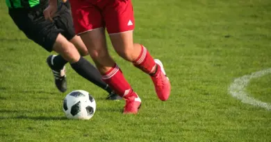 Primera Nacional 2026 – Runde 1: Smalle sejre, sene afgørelser og fire målløse opgør