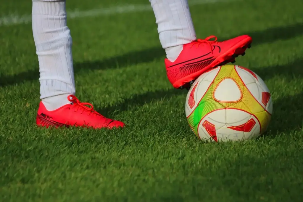 Primera Nacional 2026, runde 15 – sene afgørelser, straffebommes og en storsejr i Mendoza