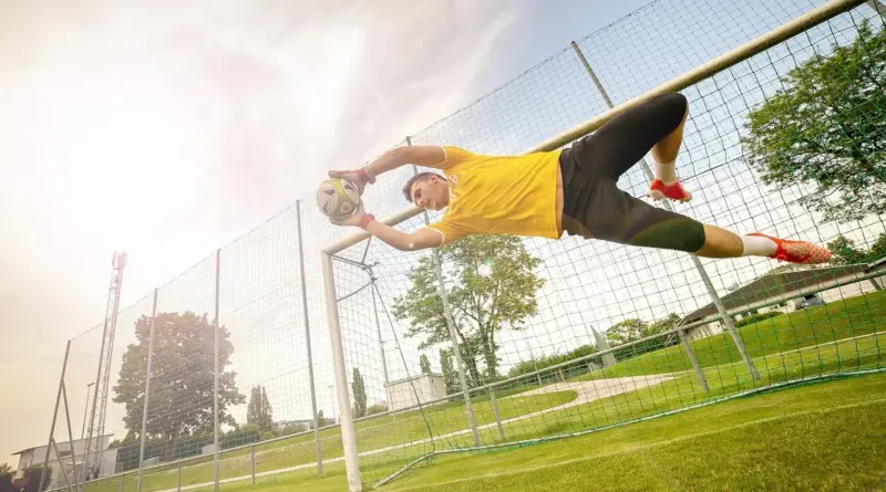 Sene udligninger, straffesparksdrama og tre målløse opgør – sådan udspillede runde 6 sig i Primera B Metropolitana